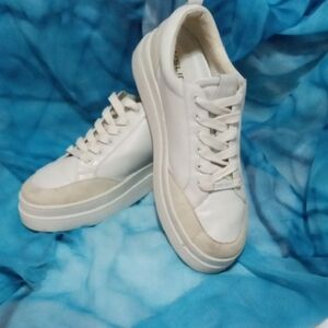 J/SLIDES White Chunky Platform Sneakers